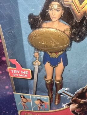 🛡️⚡ Shield Block Wonder Woman Collectible Doll ⚡🛡️